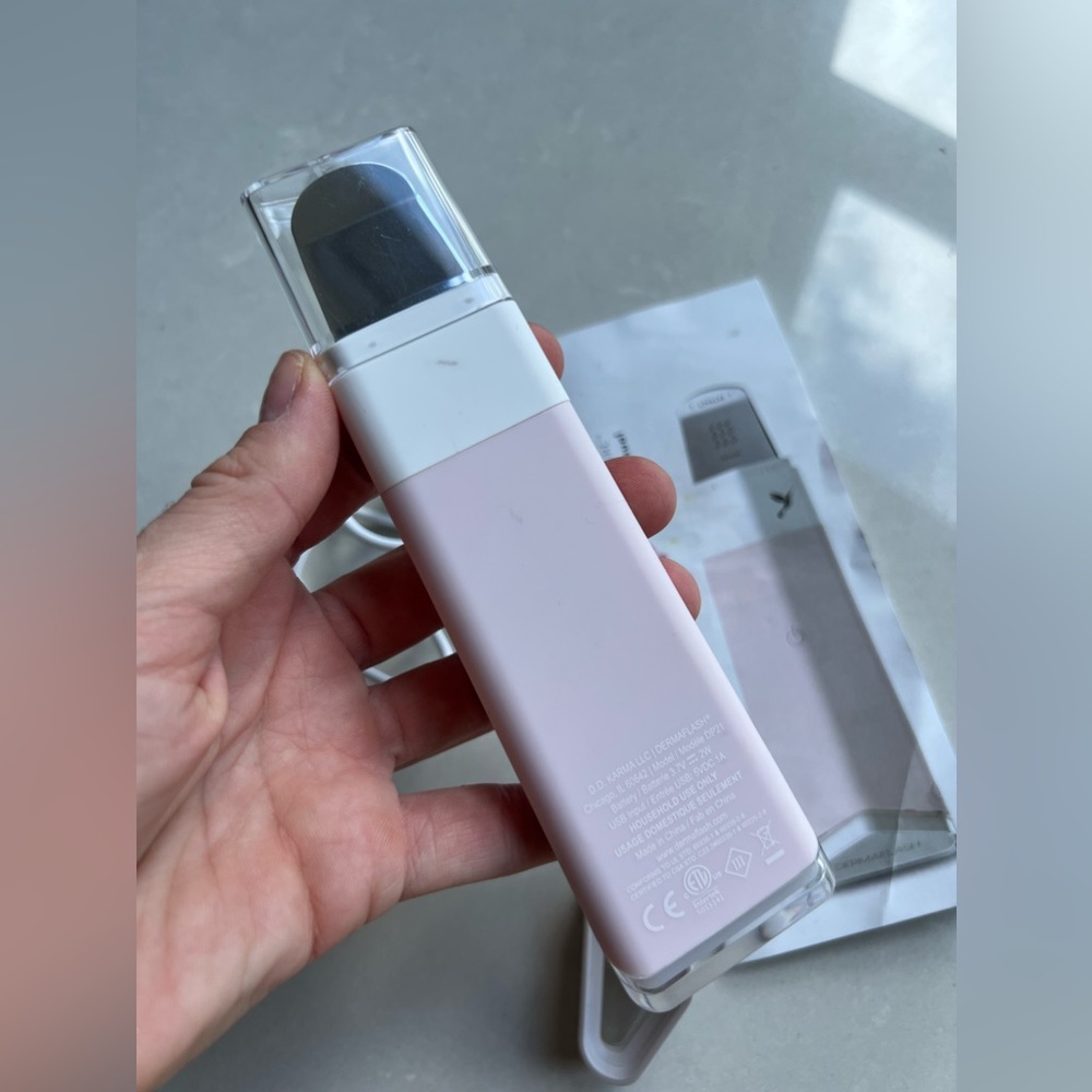 DERMAFLASH Dermapore Ultrasonic Pore Extractor & Serum Infuser - Picture 8 of 9